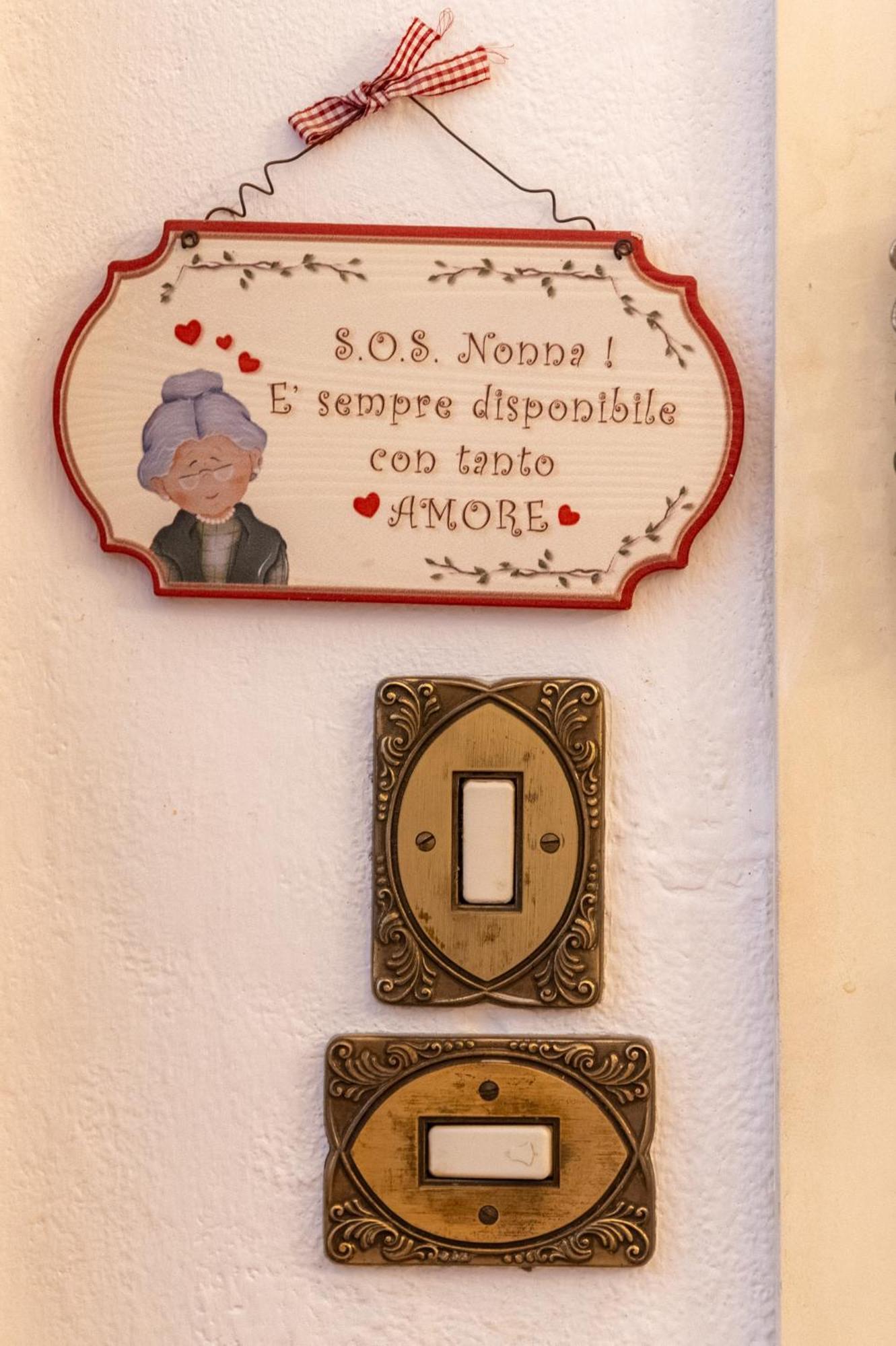 Maison D' Ofelia キアーヴァリ エクステリア 写真